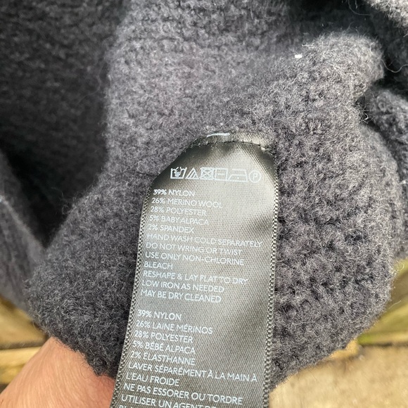 SOLD 5/30 🔮Anthropologie Grey Fuzzy Merino Wool Blend Shrug Cardigan XS - Picture 4 of 5